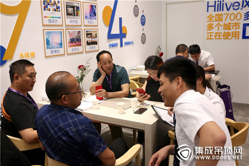 cq9电子嘉兴集成吊顶展.jpg