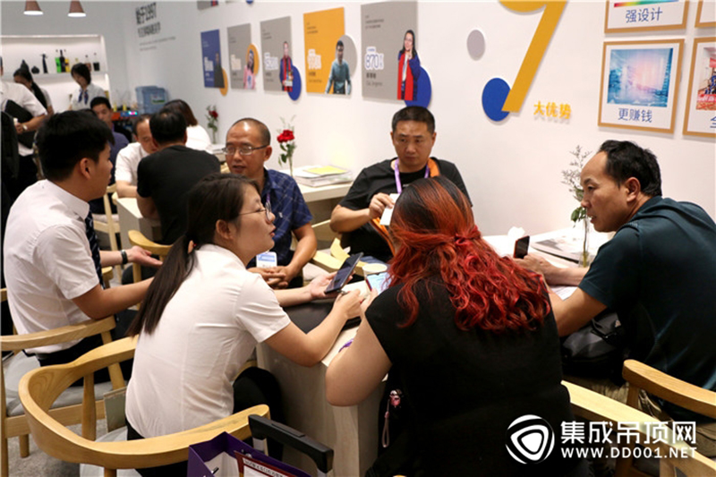 cq9电子嘉兴集成吊顶展.jpg